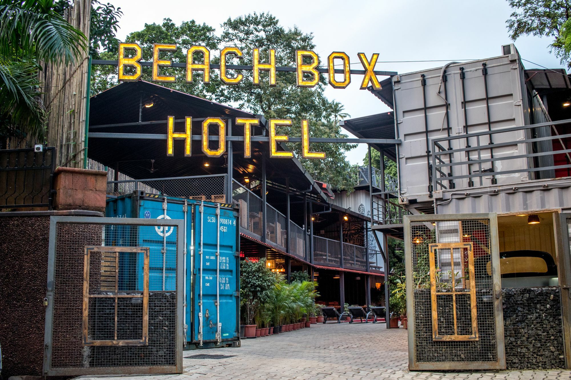 Beach Box Hotel Baga Gosavvy Collection Εξωτερικό φωτογραφία